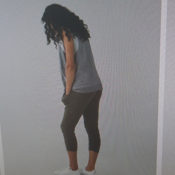 Lululemon 2 Sunset Salutation Crop Fatigue green - Picture 2 of 14